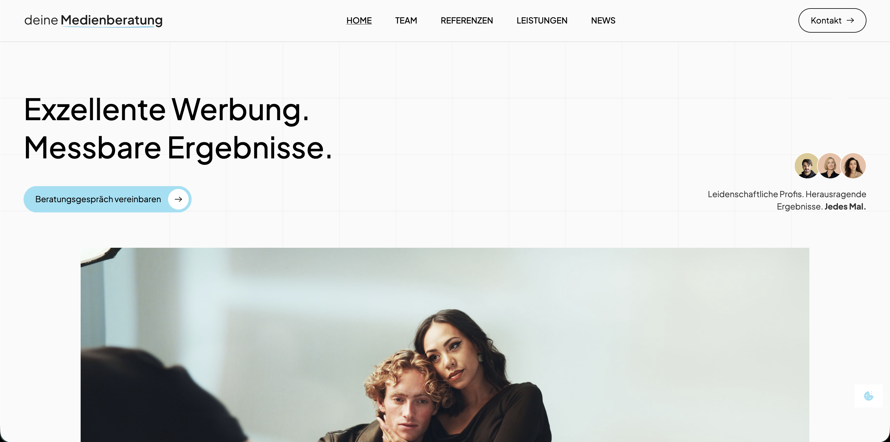 Beispiel Webflow-Website Deine Medienberatung, professionelles Design und klare Informationsarchitektur